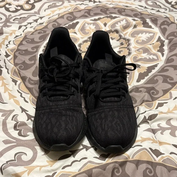 Adidas Womens Triple Black Sneakers - Picture 2 of 5